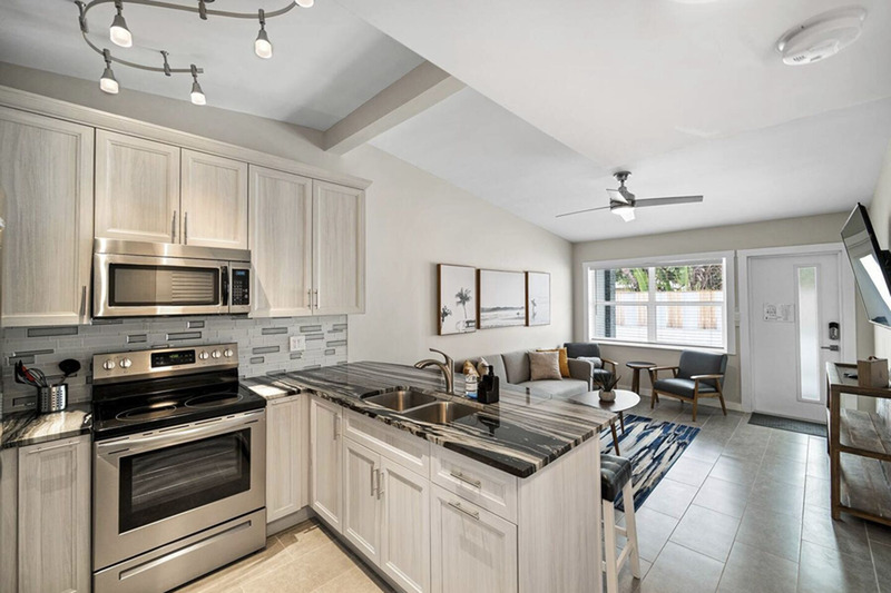 Livingroom and Kitchen in Florida Villa 3 